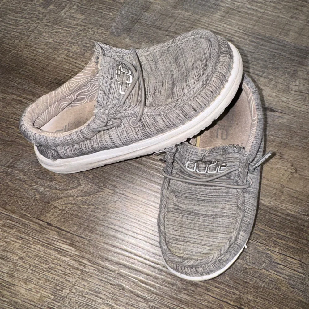 HEYDUDE Wally Toddler Kids Size 10 Linen Stone Gray Slip On Loafers Shoes